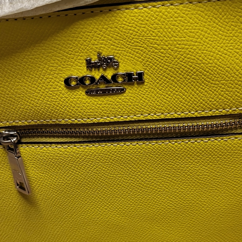 🌞Final PRICE Coach Mini Rowan File Bag - Picture 8 of 13